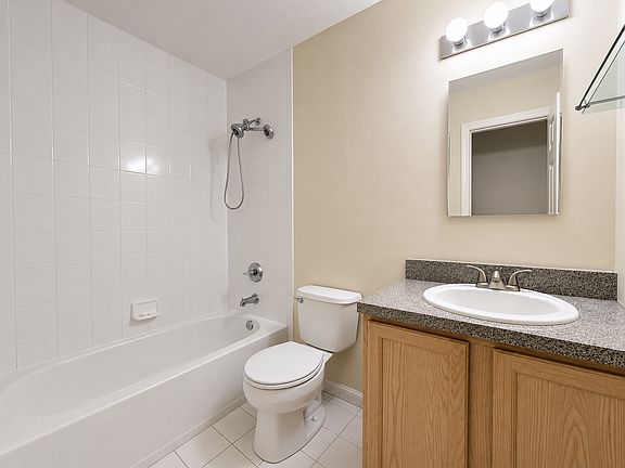 5th image of 7708 Aquatic Dr #B