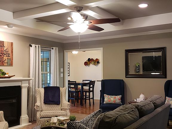 3rd image of 909 Rock Hill Ct