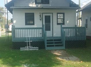 923 W 3rd St, Rushville, IN 46173