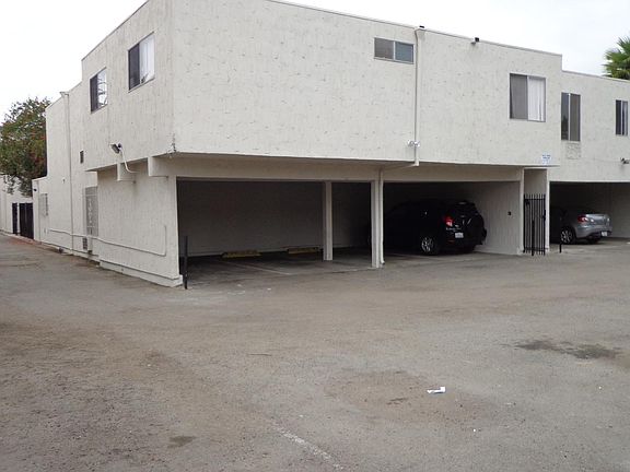 3rd image of 4423 Menlo Ave APT 6