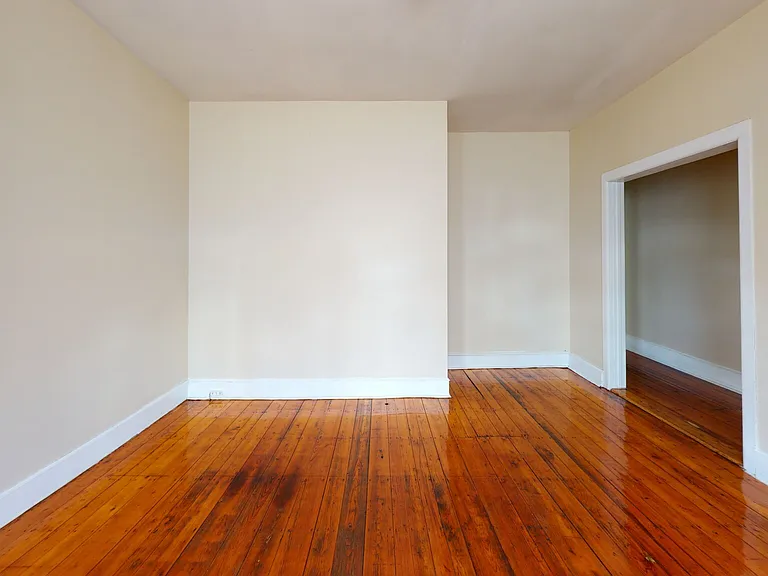 15-17 Langdon St #17 — Photo 6