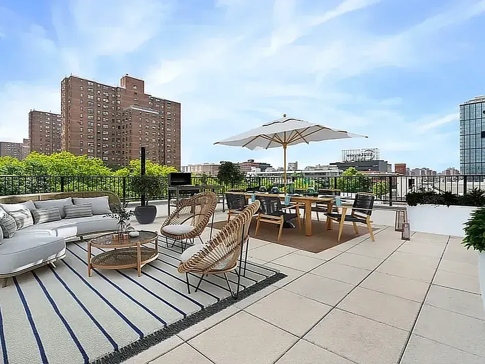 2455 3rd Ave #7M
