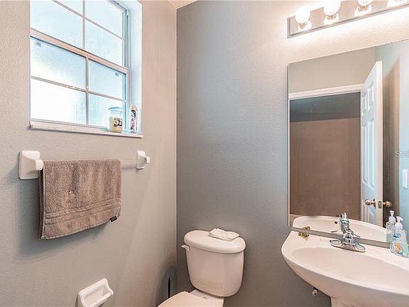 5th image of 9606 Carlsdale Dr