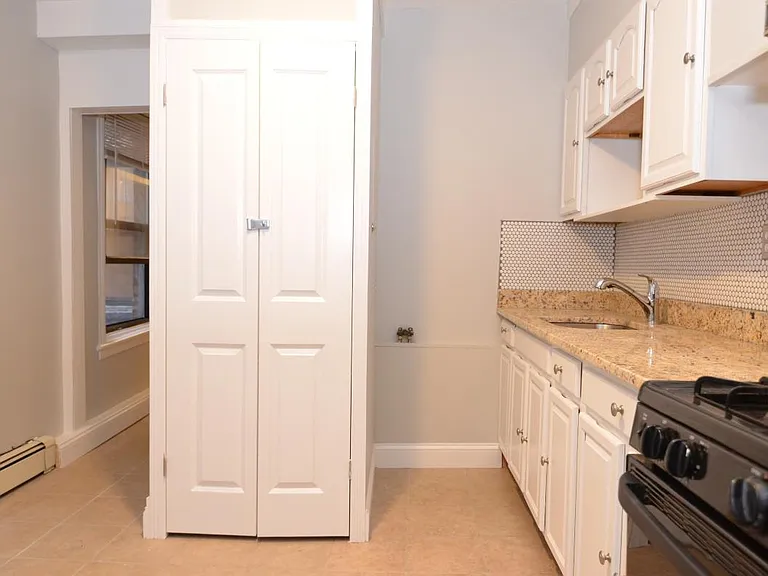 5 Knapp St #1 — Photo 16