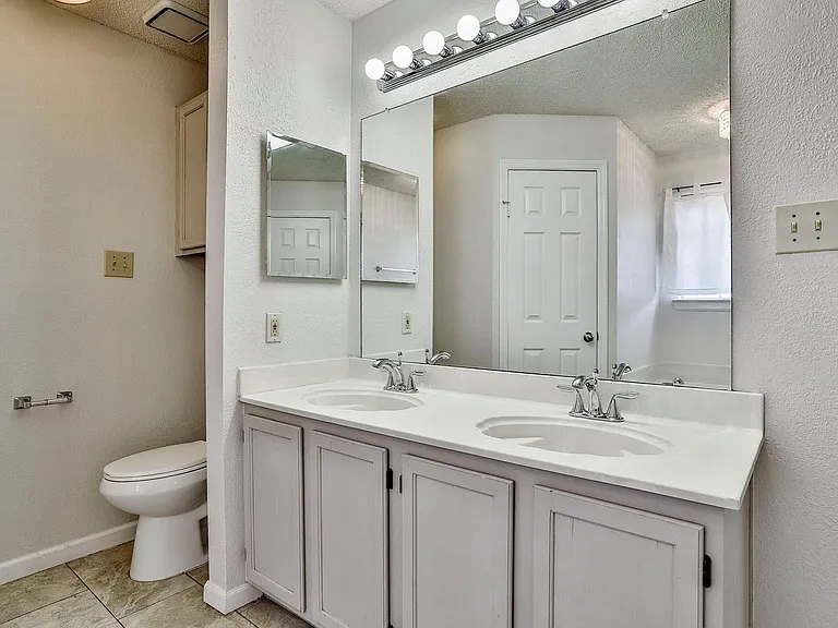5504 Big Bend Dr — Photo 17