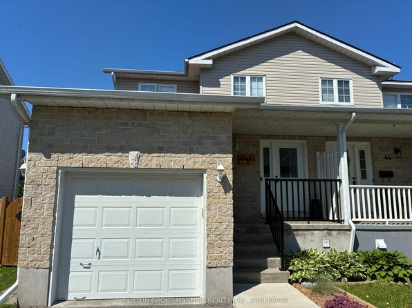 42 Clifford St, Loyalist, ON K7N 1Y5