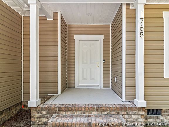 3rd image of 1765 Quince Loop