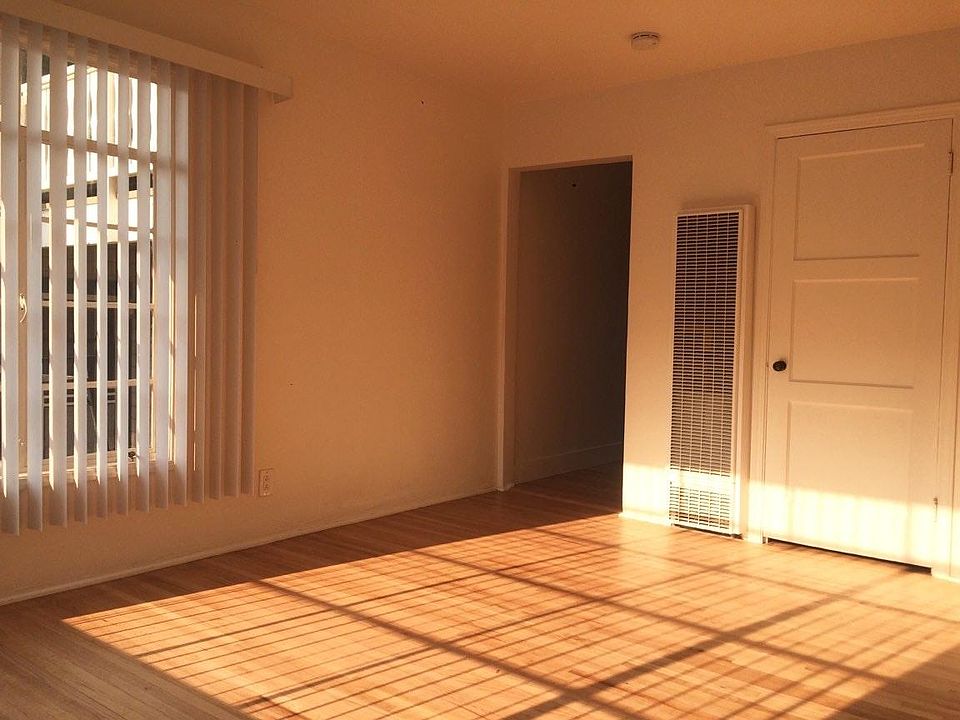 2nd image of 1416 Garden St APT A