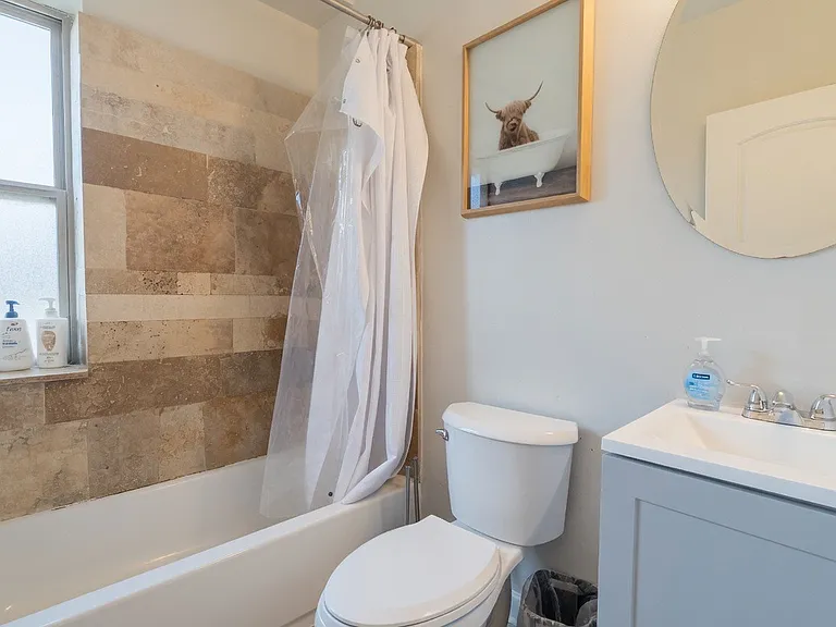 2048 W Touhy Ave #1 — Photo 10