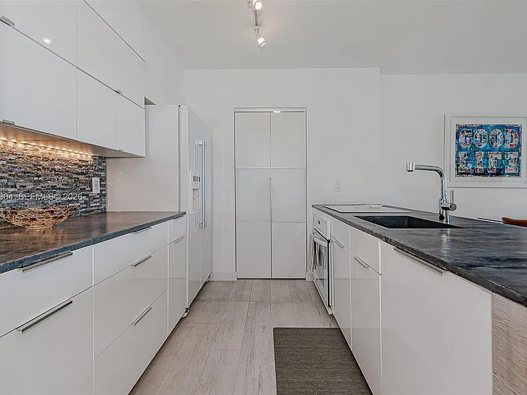 90 Alton Rd #2506 — Photo 13