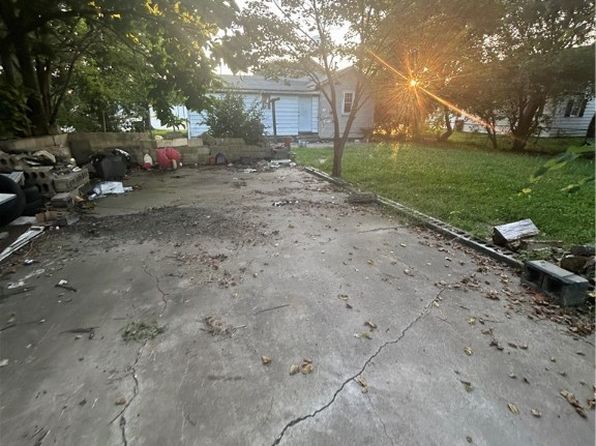 211 N Armstrong Street, Crothersville, IN 47229