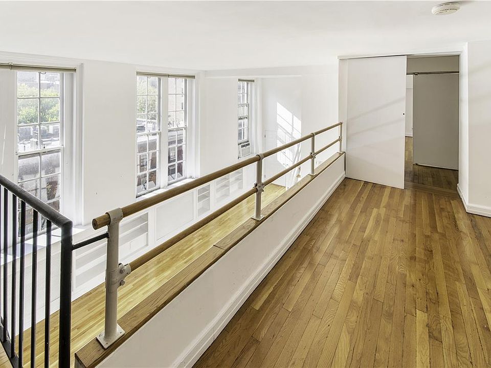 1st image of 29 King St APT 4G