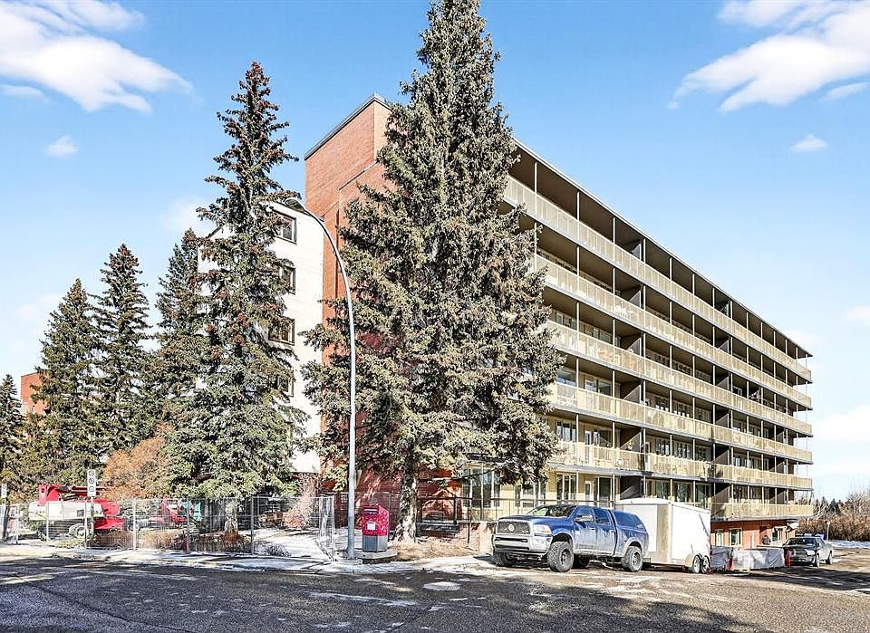 1st image of 3316 W Rideau Pl SW #401