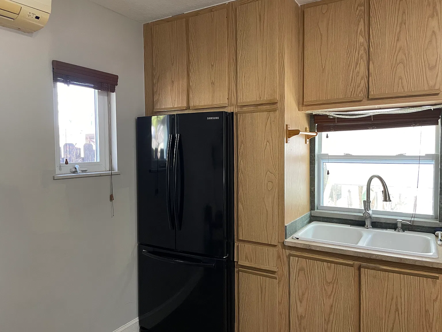 Studio, 700 sqft, $1,500 — Photo 4
