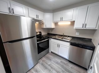 1122 Catalpa Cir APT A, Madison, WI 53713