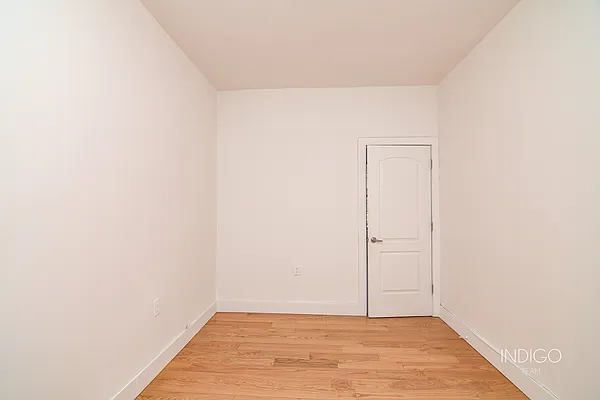 Rented by Compass | media 23