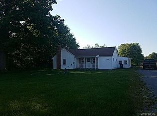 11378 Crego Rd, Akron, NY 14001