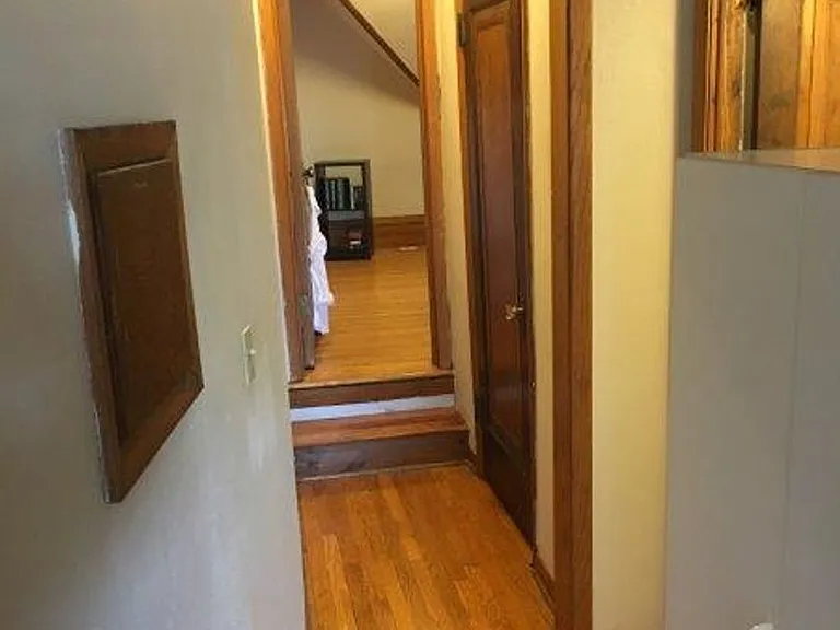 121 E Gilman St — Photo 22