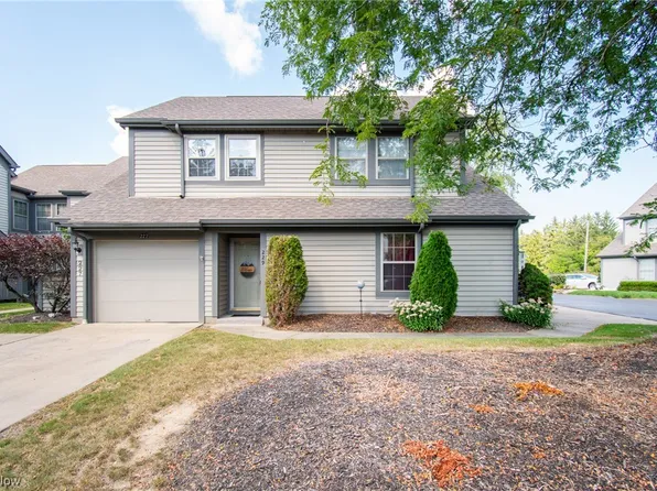 229 N Bayshore Dr #5, Columbiana, OH 44408