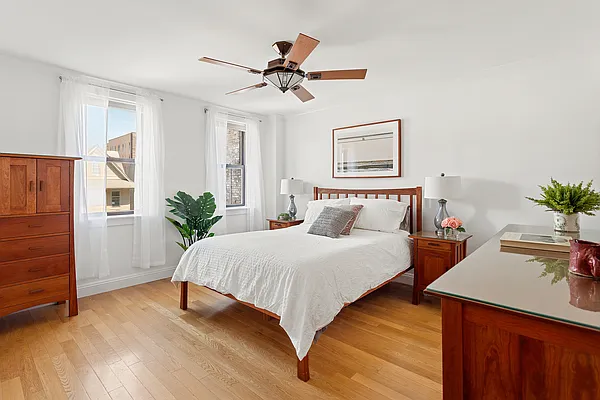 Sold by Compass | media 7