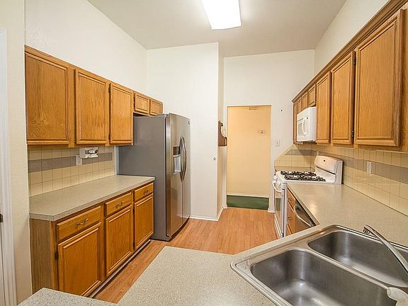 2nd image of 1323 Falcon Dr