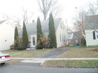 255 Burnsford Ave, Bridgeport, CT 06606