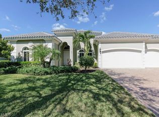 475 Saddlebrook Ln, Naples, FL 34110