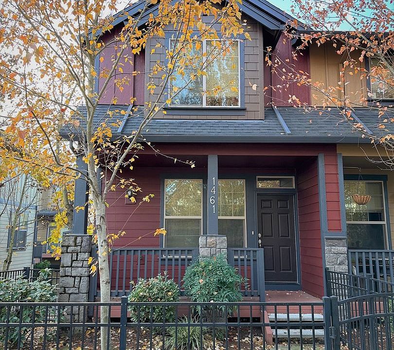 1st image of 1461 NE Lockheart Ln