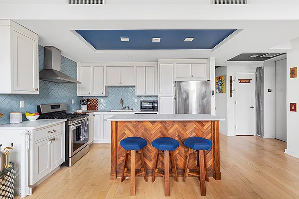 Sold by SERHANT. | media 18