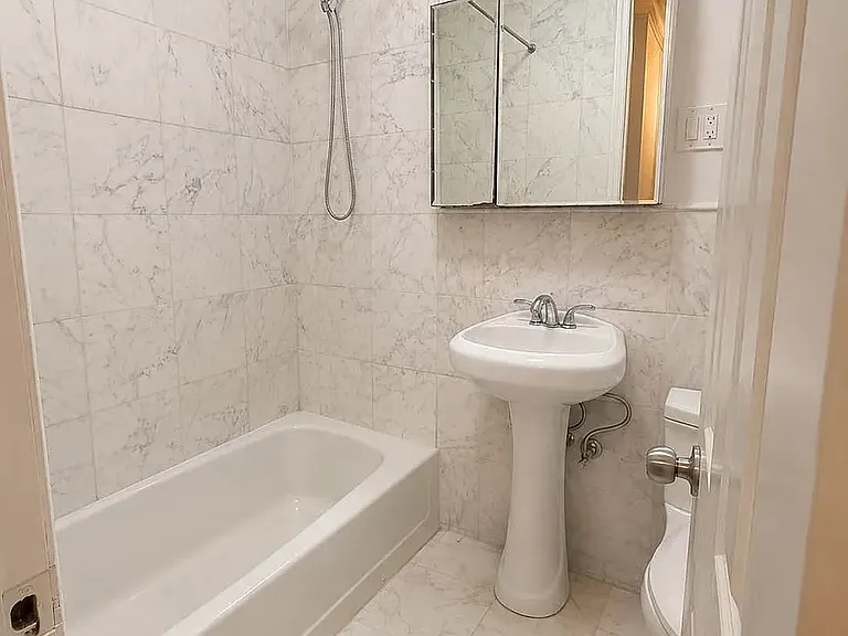 172 E 91st St #2A — Photo 12