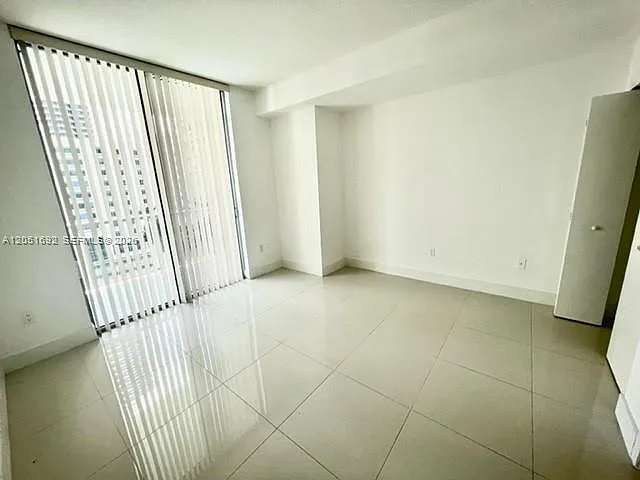 1111 SW 1st Ave #1219 — Photo 4