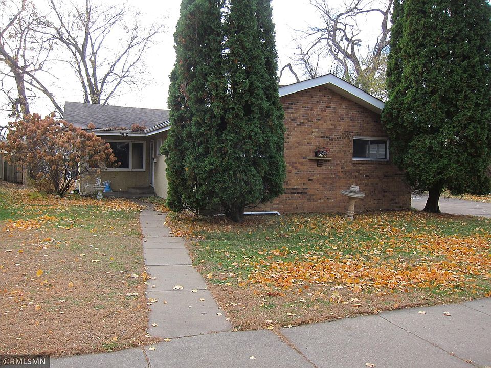 1st image of 512 Central Ave W