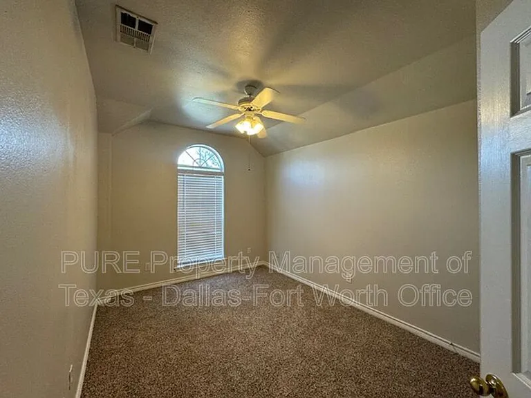 4008 Cottage Park Ct — Photo 8