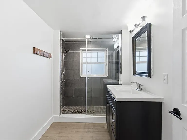 327 Sunny Ln — Photo 26