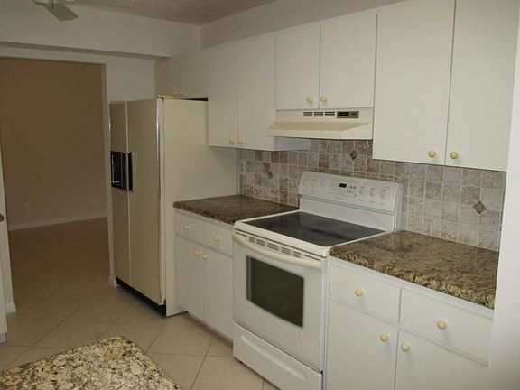 5th image of 745 NW 24th Ave