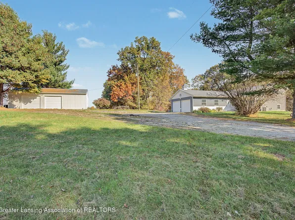 5890 Bellevue Rd, Eaton Rapids, MI 48827