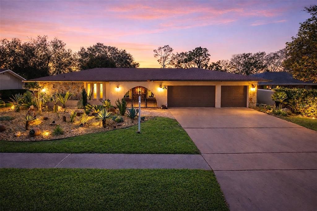 2721 Northridge Dr E