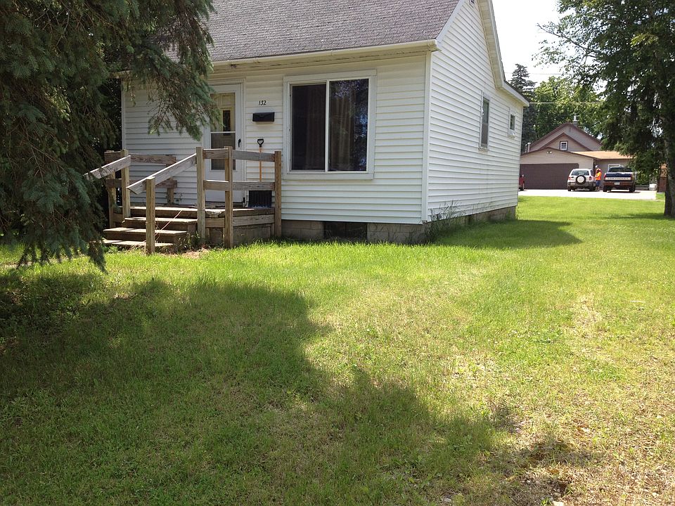 1st image of 132 Pinehurst St