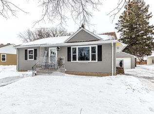 1622 3rd St S, Moorhead, MN 56560