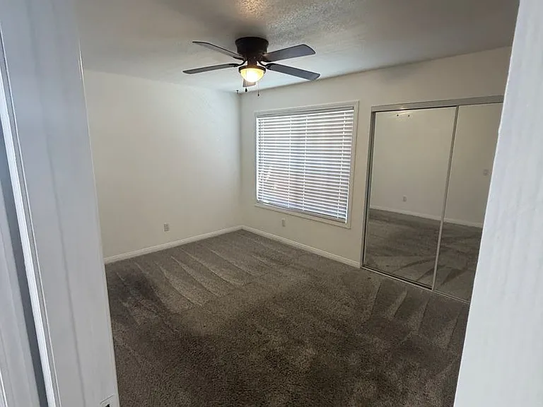 1118 Zircon St — Photo 25