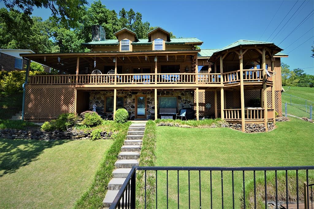 107 Lakeview Shrs, Muscle Shoals, AL 35661 Zillow
