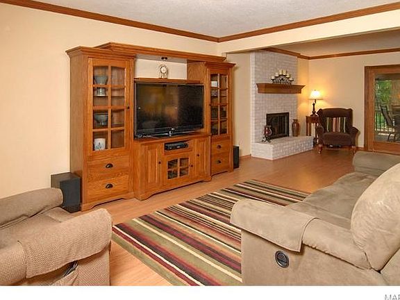 2nd image of 2528 Winter Leaf Ct