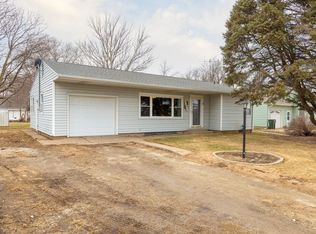 2920 Center St, Cedar Falls, IA 50613