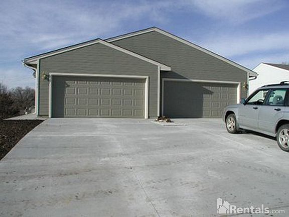 2nd image of 2120 SW 36th St