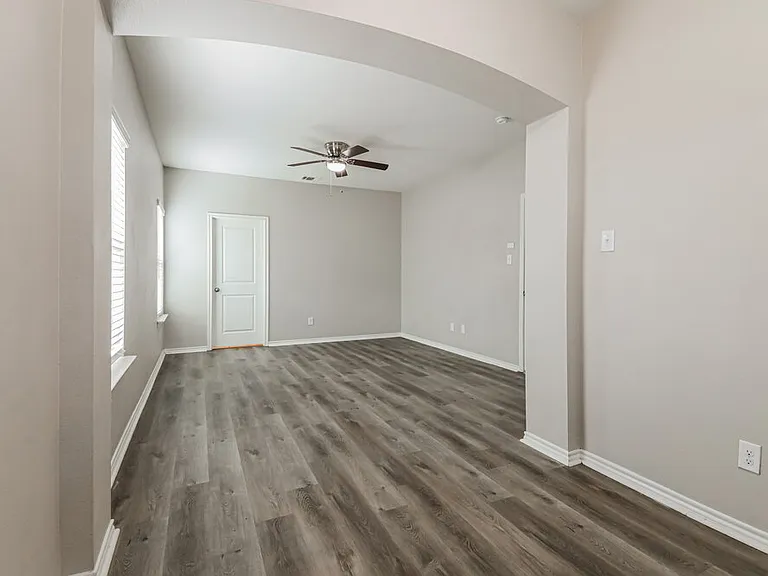 820 Horton St — Photo 9