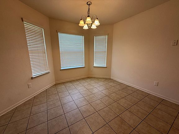 5th image of 3601 Salt Fork Dr