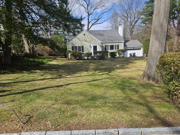 35 Scott Cir, Purchase, NY 10577