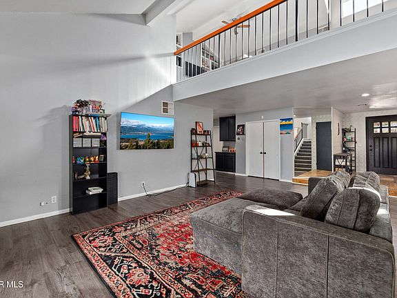 5th image of 529 W Avenue Q12