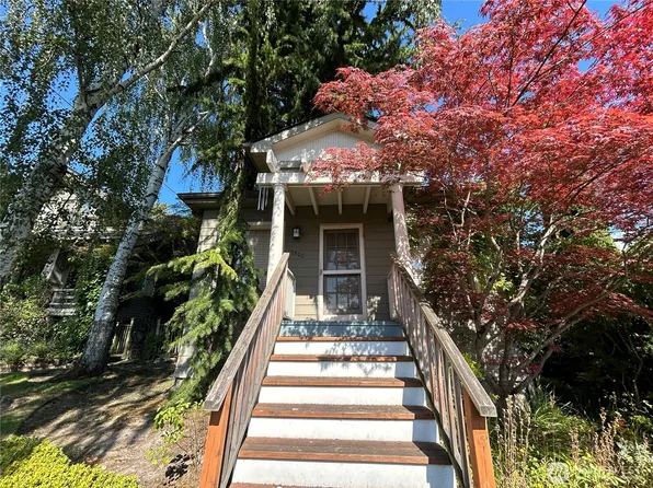 2500 & 2502 Minor Avenue E, Seattle, WA 98102