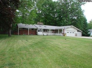 3051 Rockefeller Rd, Willoughby Hills, OH 44092